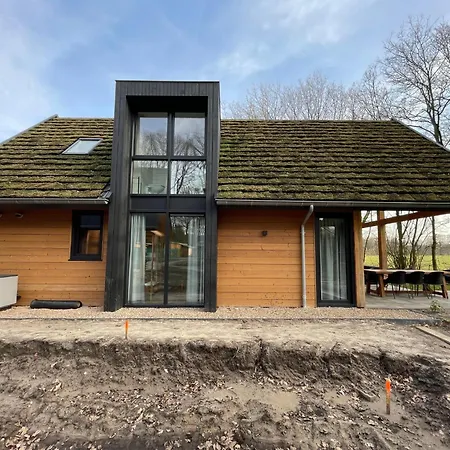 Forest With Hot Tub & Sauna 8 Persons Wekerom